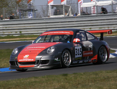 Claus Christensen har hurtigt fundet rytmen i Porschen.